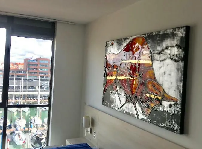 Scheveningen Diamond View And Harbour