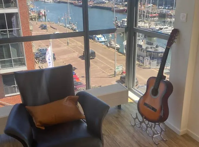 Scheveningen Diamond View And Harbour *