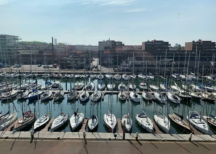 Scheveningen Diamond View And Harbour *